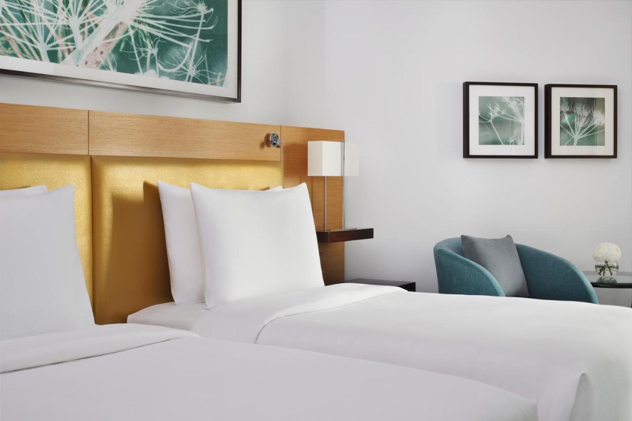 Moevenpick Jumeirah Отель 5*