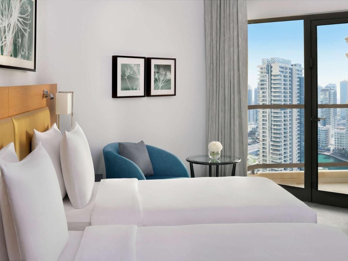 Отель Moevenpick Jumeirah Дубай