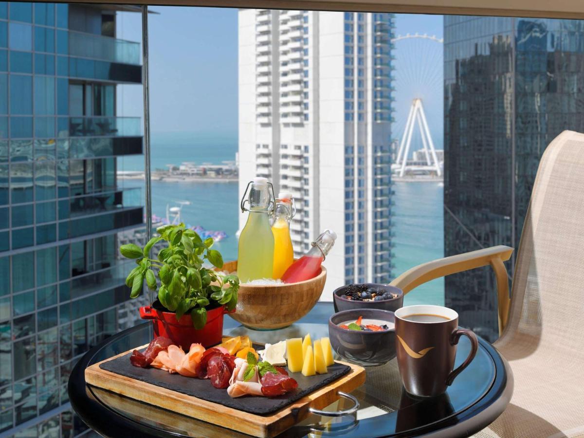 Отель Moevenpick Jumeirah Дубай