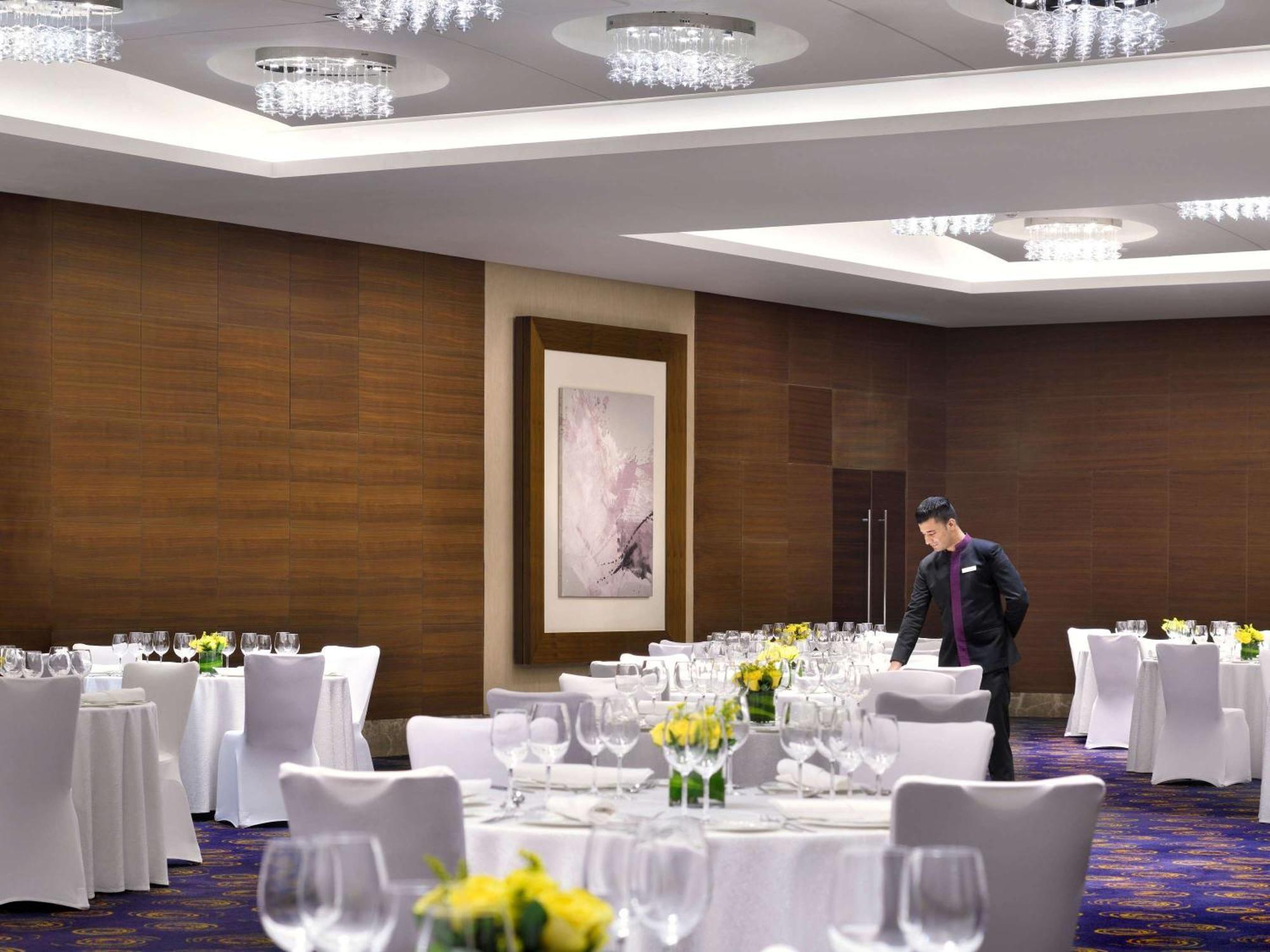 Moevenpick Jumeirah Дубай